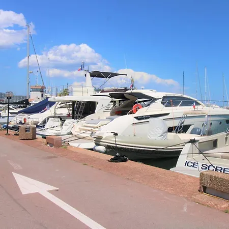 Marcogdur - Pour 4 Personnes A 100m De La Plage Situe Aux Marines De Apartamento Cogolin